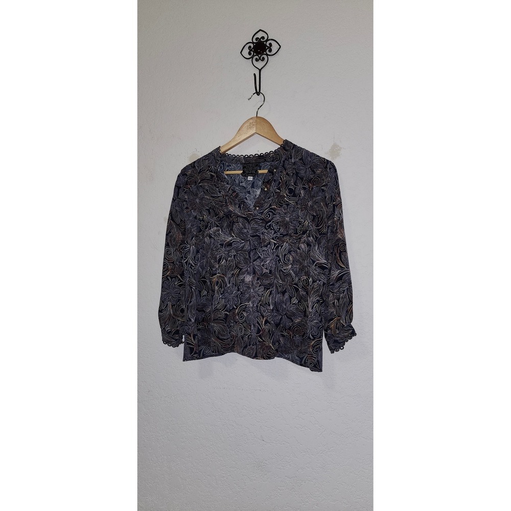 Johnny Was Jade Blouse Womens XS Blue Silk Floral Scallop Trim Pearl Button
